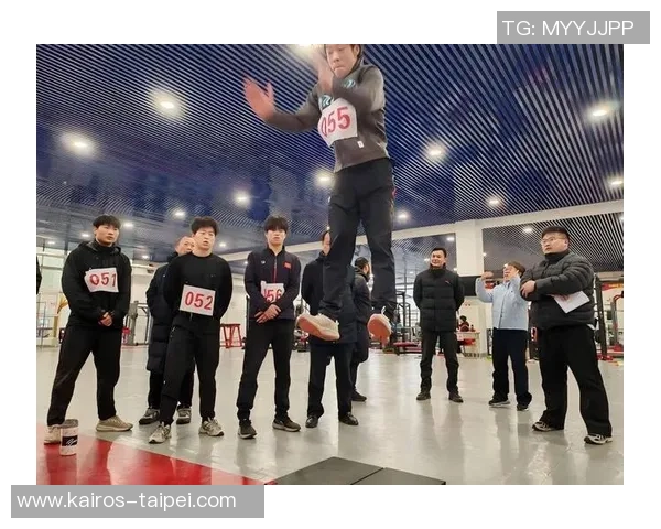 奥运会举重选手体能训练方法与科学分析提升竞技水平的关键策略 奥运会举重选手体能训练方法与科学分析提升竞技水平的关键策略